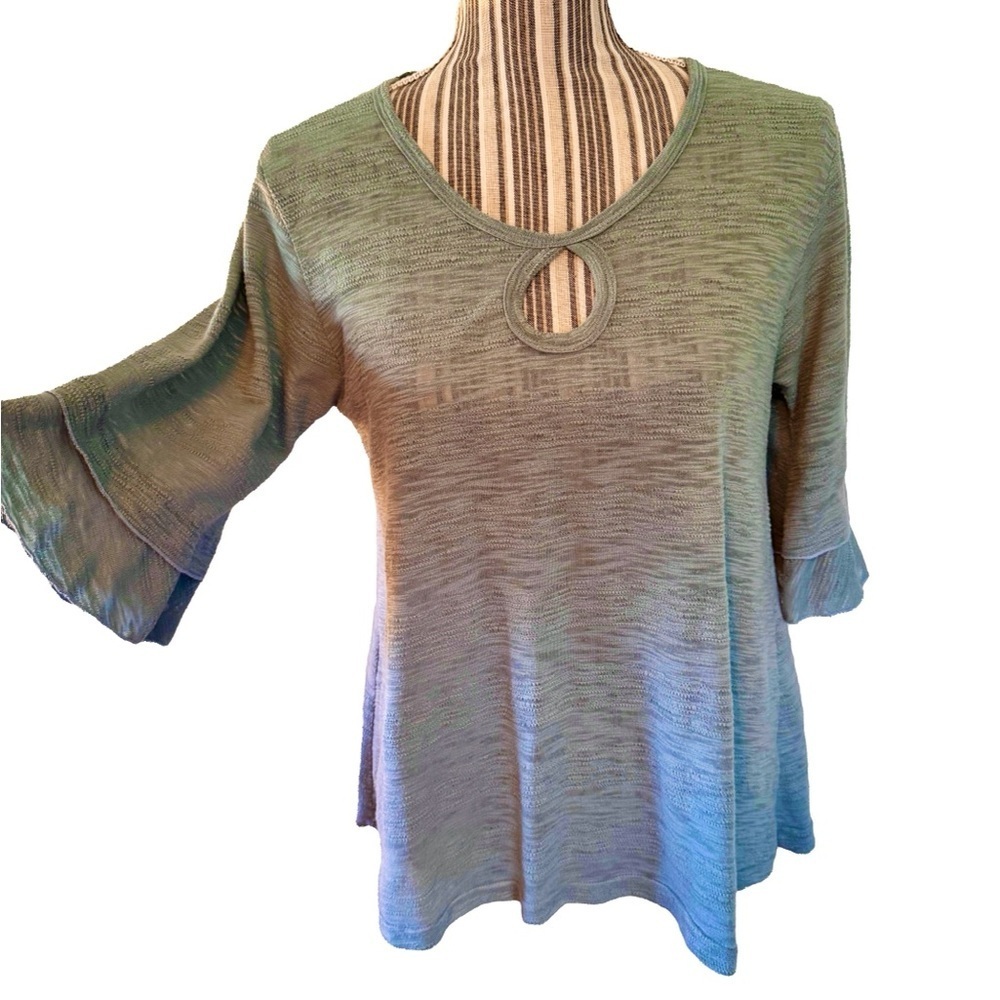 Yak & Yeti Elegant Green Women's Top